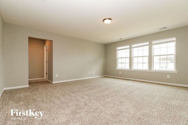 Building Photo - 358 Fox Ridge Ln