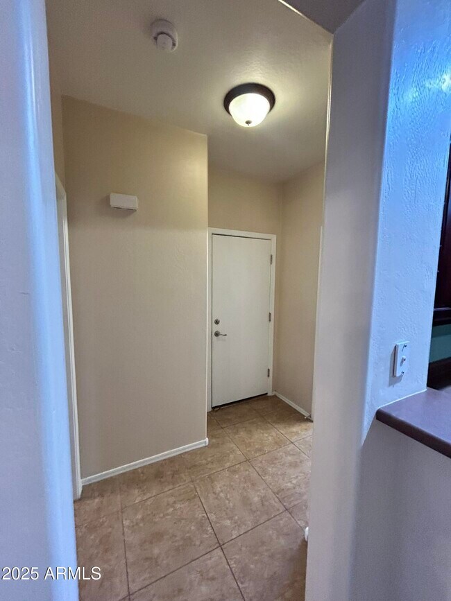 Building Photo - 2794 S Anderson Ln