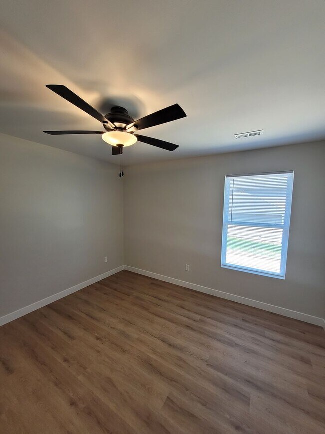 Building Photo - 4516 Alan Ln