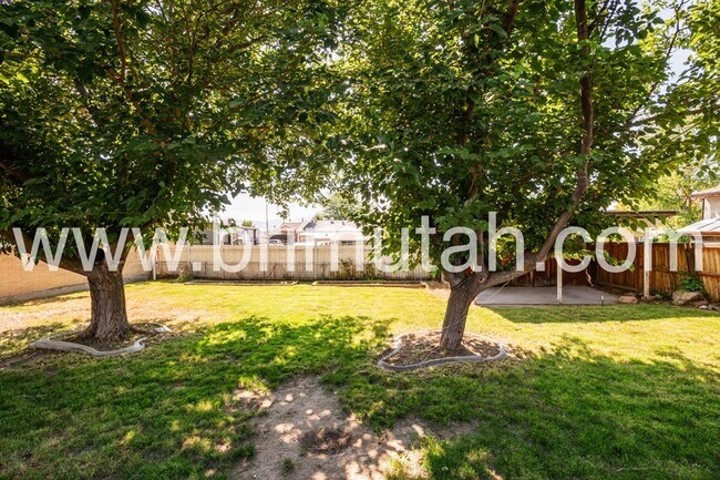 Building Photo - 5856 S 157 W