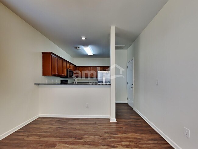 Building Photo - 321 Mossy Wood Rd