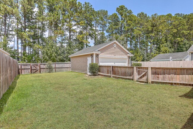 Building Photo - 230 Cameron St