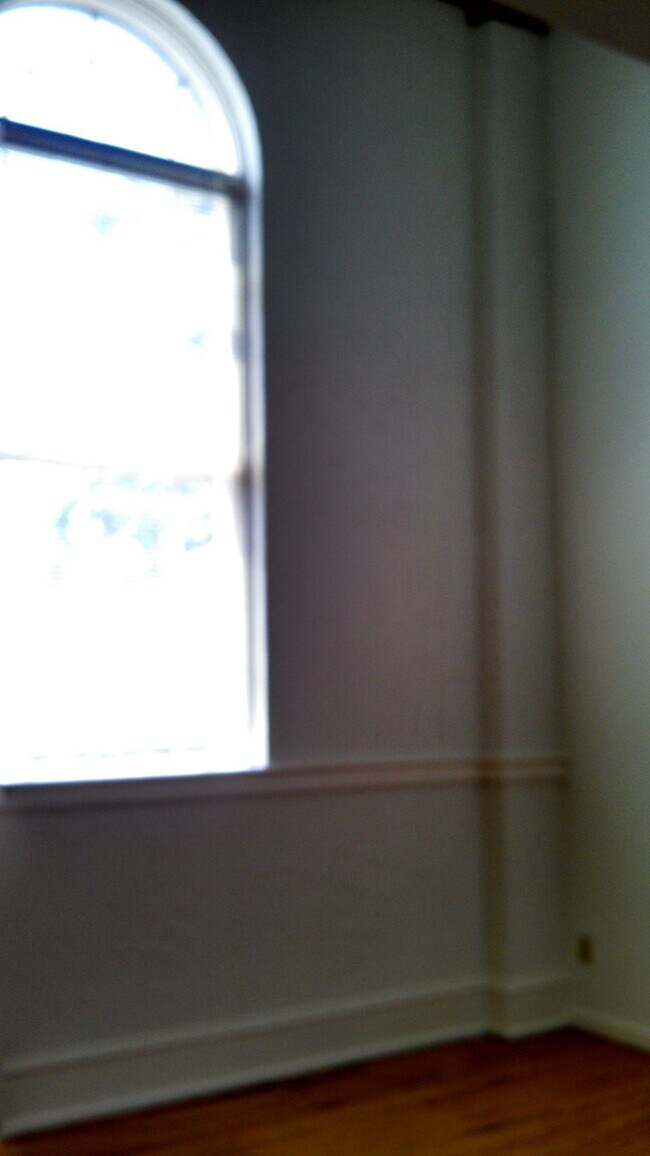 Building Photo - The Uptown Lofts 110