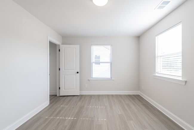 Building Photo - 3632 Trull St