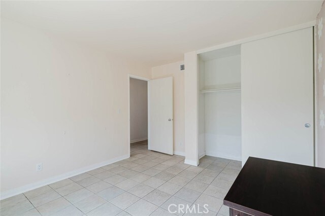 Building Photo - 906 Whitehaven Terrace