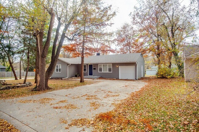 Building Photo - Beautiful Home in Kansas City!