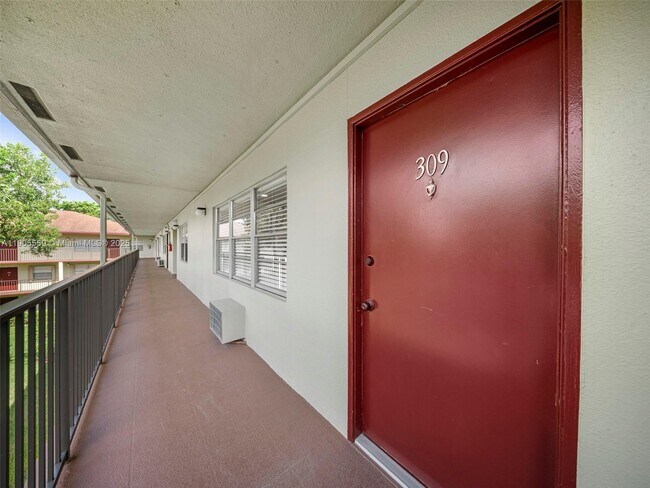 Building Photo - 151 SW 135th Terrace