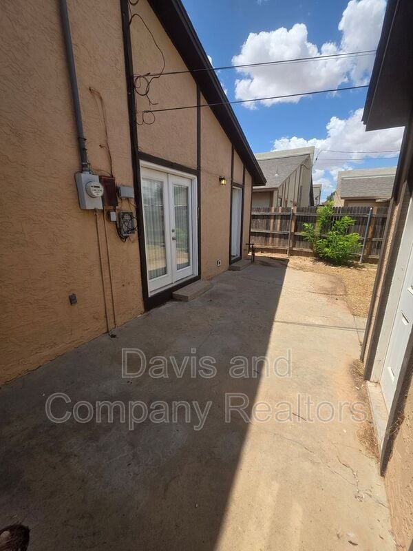 Building Photo - 4422 Fairgate Dr