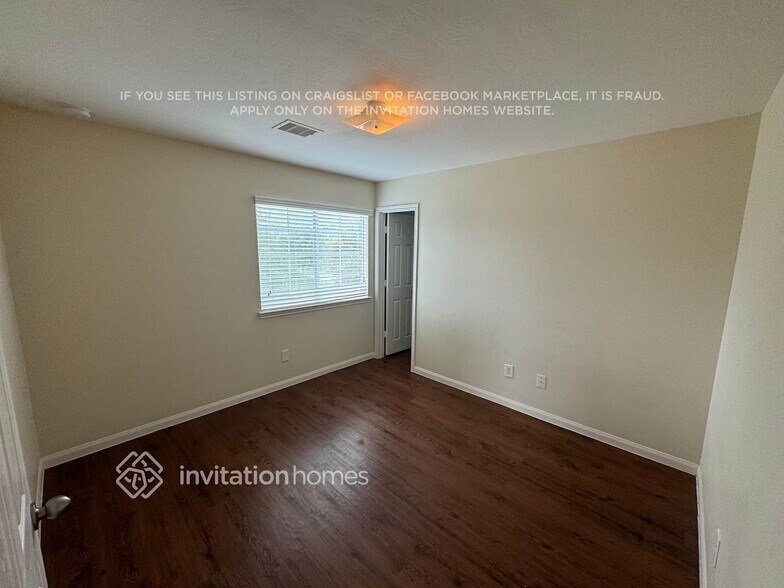 Building Photo - 18746 Dennington Dr