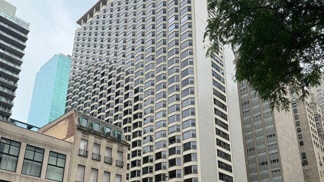 Primary Photo - 535 N Michigan Ave