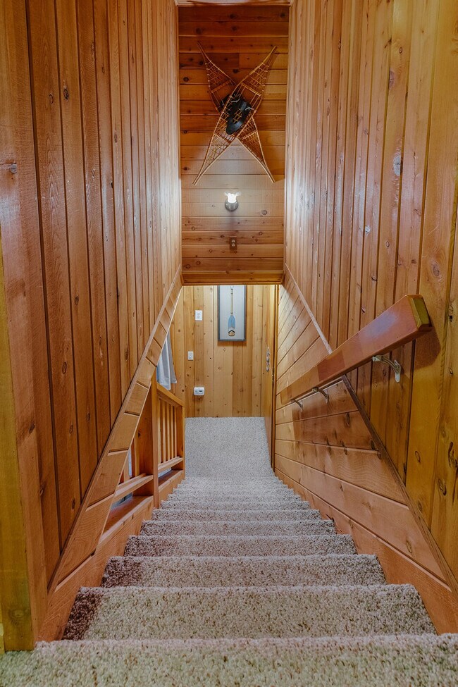 Building Photo - 8199 Amberwoods Pl
