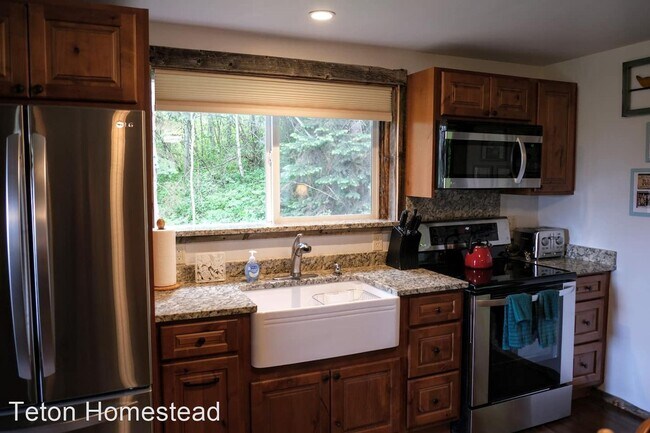 Building Photo - 1 br, 1 bath House - 5415 West 3000 South