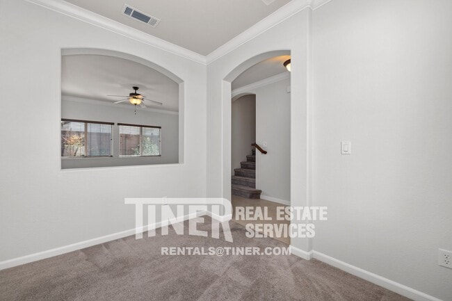 Building Photo - 1707 Grey Bunny Dr