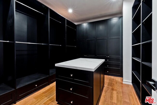 Building Photo - 2890 Forrester Dr