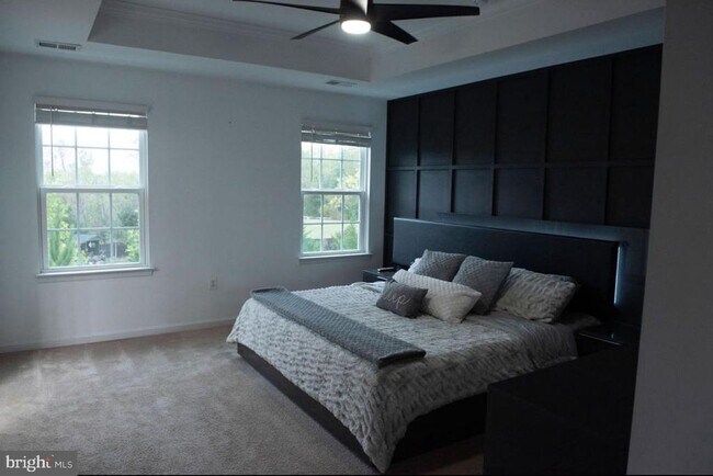 Building Photo - 9816 Cedarmass Cir