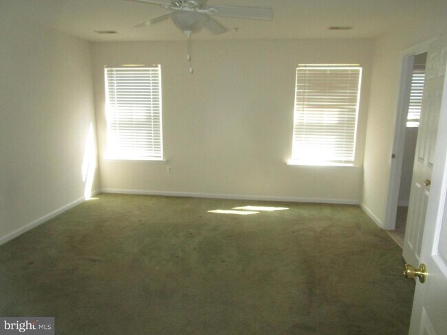 Building Photo - 7911 Heatherleigh Pl