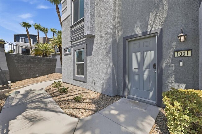 Building Photo - 9050 W Tropicana Ave
