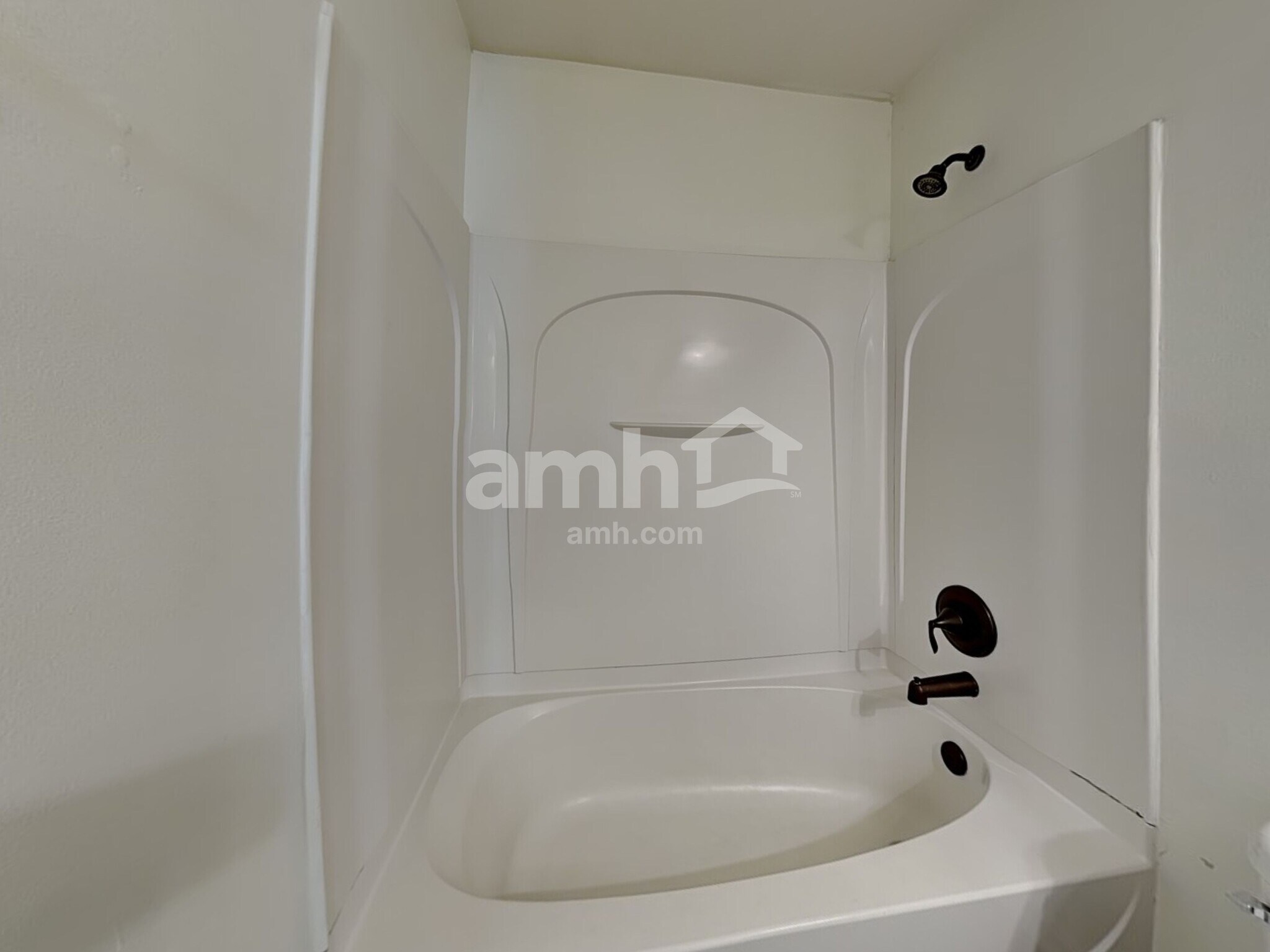 Building Photo - 2590 Leighswood Dr