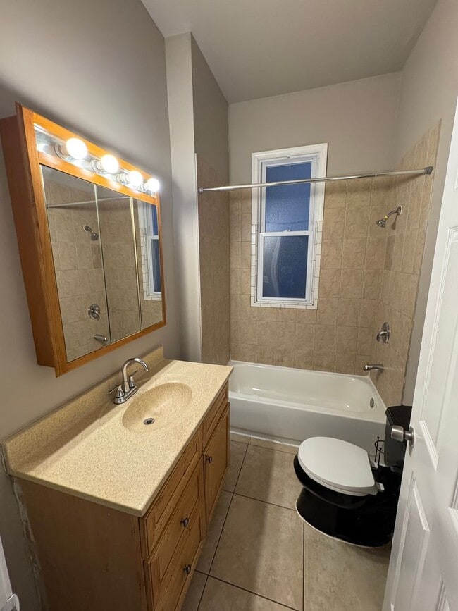 Building Photo - 5612 S Morgan St