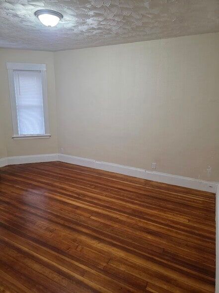 Building Photo - 64 Topliff St