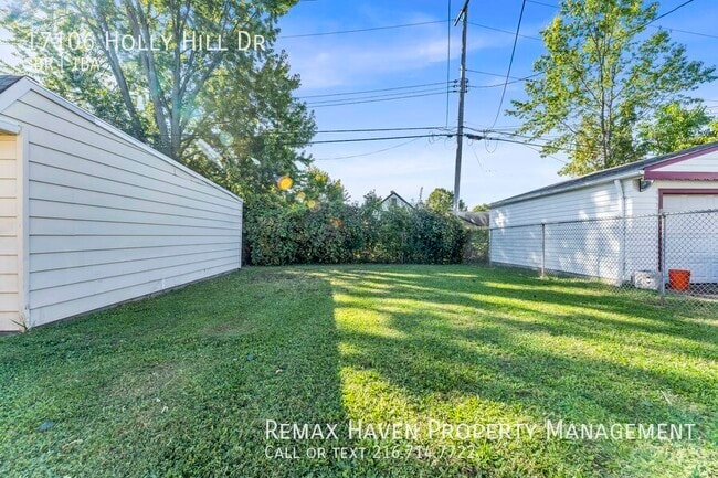 Building Photo - 17106 Holly Hill Dr