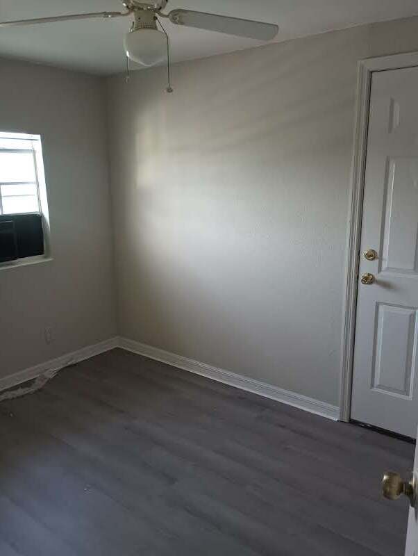 bedroom - 1002 Avenue E