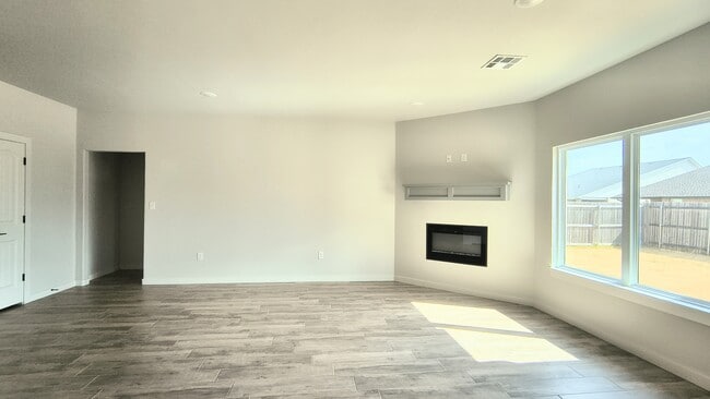 Building Photo - 1215 Sierra Ln