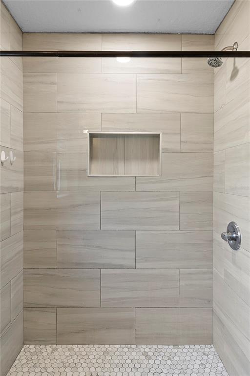 Building Photo - 1305 Fountainhead Dr