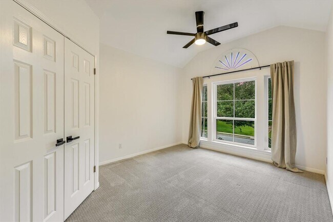 Building Photo - 5506 Merrywing Cir