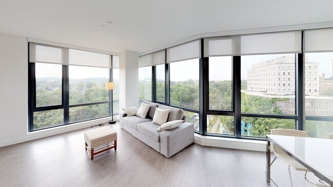 Building Photo - 80 Fenwood Rd