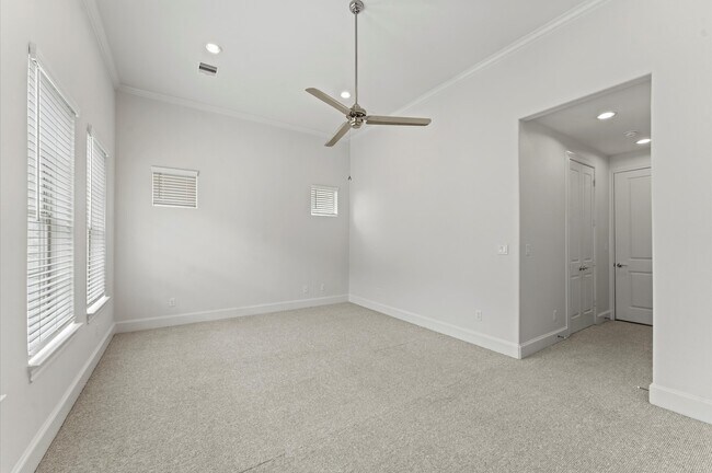 Building Photo - 4053 Leeland St