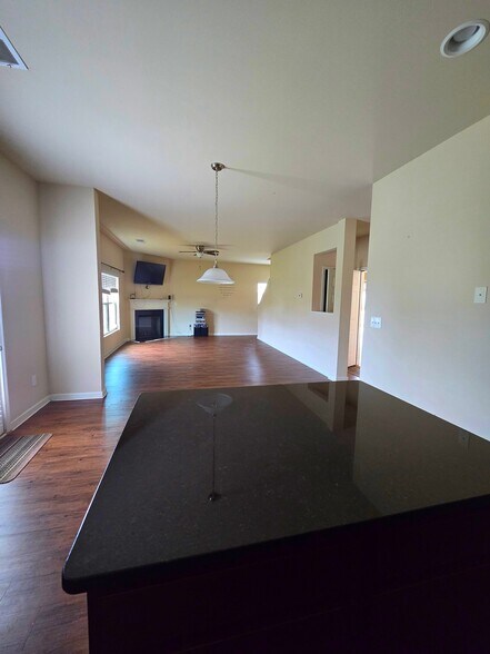 Building Photo - 245 Silver Willow Walk