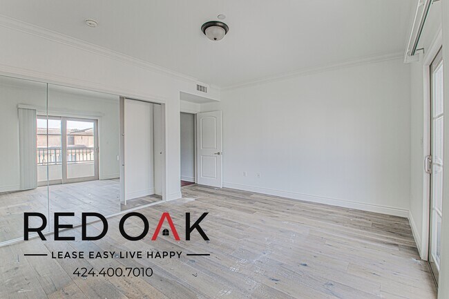 Building Photo - 11848 Kiowa Ave