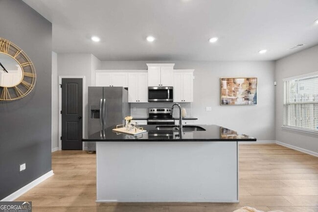 Building Photo - 7122 Chara Ln