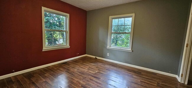 Building Photo - Cozy 2 Bed 1 Bath home for Rent!