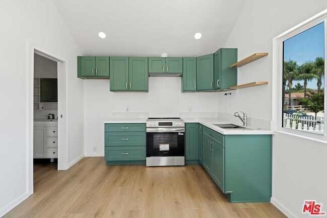 Building Photo - 6543 Franrivers Ave