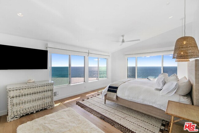 Building Photo - 29680 Zuma Bay Way