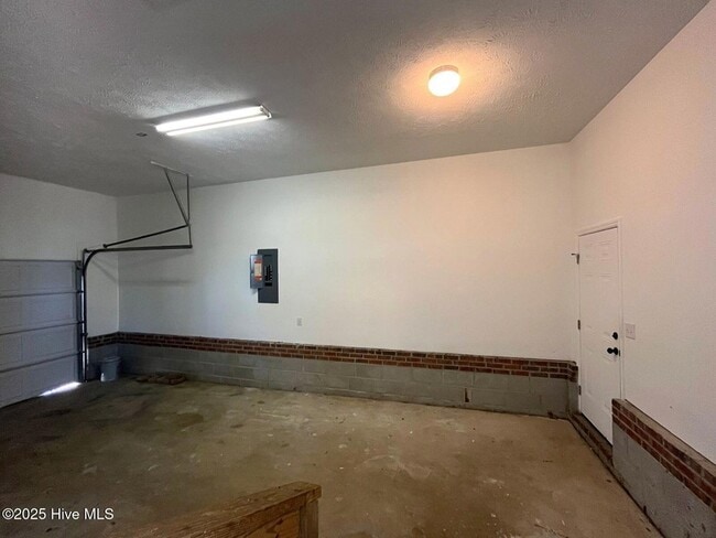 Building Photo - 3544 Lubbock Dr