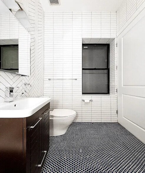 Building Photo - 223 Mott St