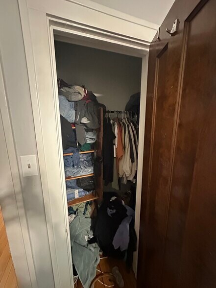 master closet walkin - 4036 N Mozart St