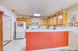 Building Photo - 622 S Oak St