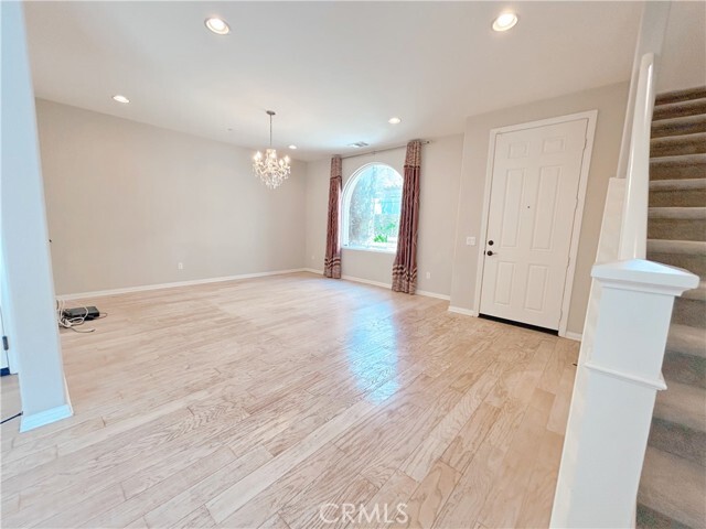 Building Photo - 352 Golden Bear Ln