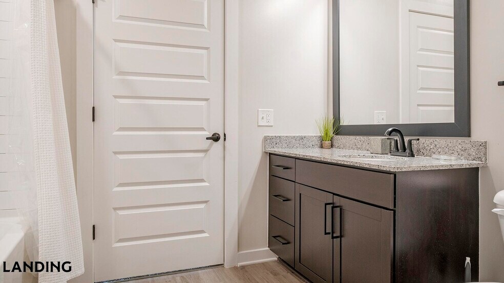 Building Photo - 1270 Hillcrest Dr