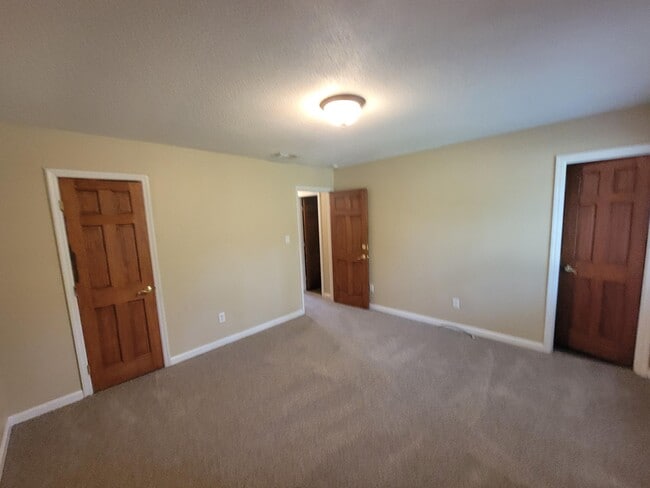 Building Photo - 4514 Harrowgate Rd