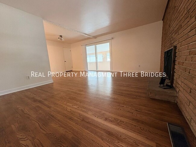 Building Photo - 90 Canisius Ln