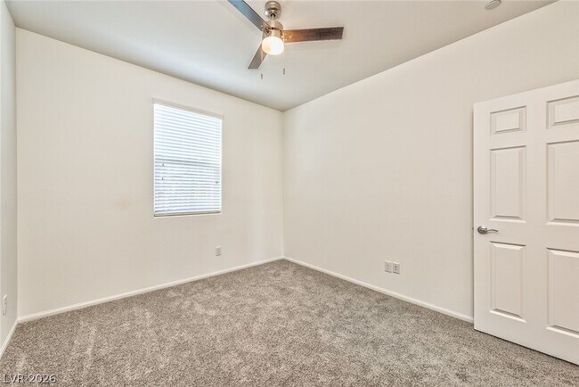 Building Photo - 624 Sedum Ave.