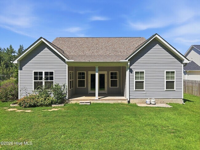 Building Photo - 233 Forester Dr