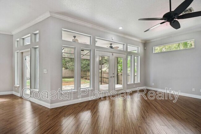 Building Photo - 6105 S Elkins Ave