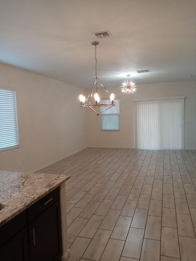 Building Photo - Modern Comfort in the Heart of Vail