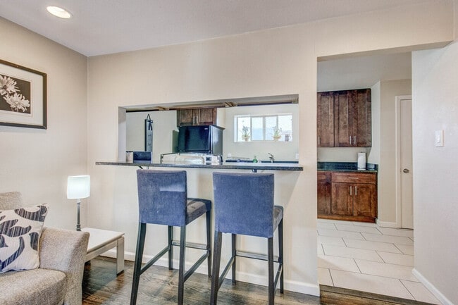 Building Photo - 1363 Pierce St